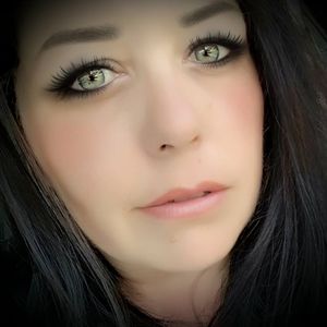 Meet your Posher, Lena